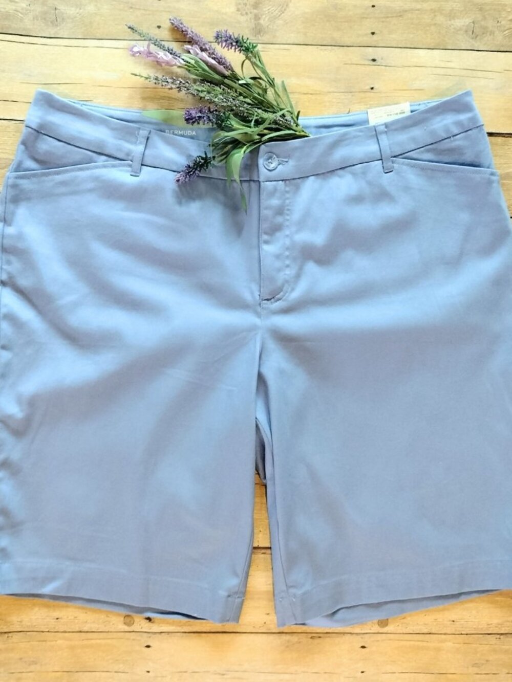St John's Bay Mid-Rise Secretly Slender Bermuda Shorts 22W Blue Pockets Belt Loo